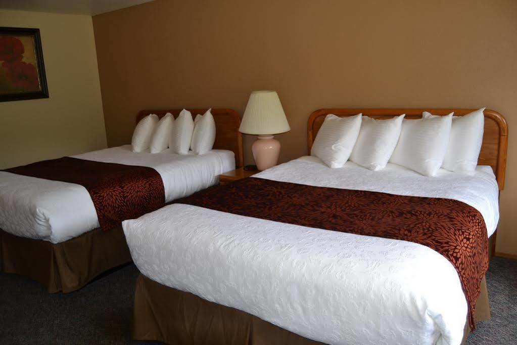 Cowlitz River Lodge Packwood Bagian luar foto