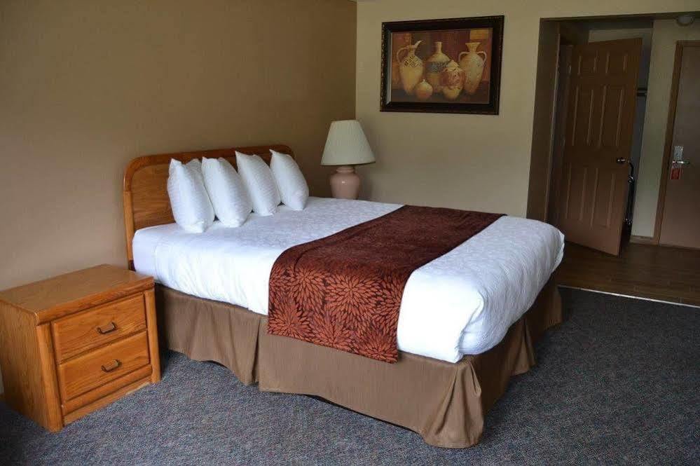 Cowlitz River Lodge Packwood Bagian luar foto