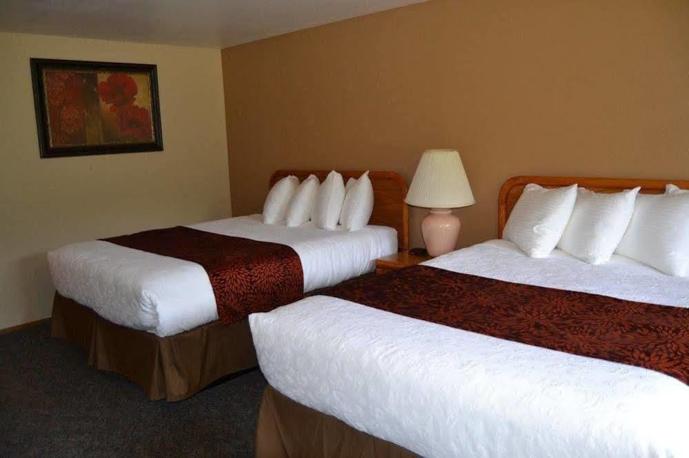 Cowlitz River Lodge Packwood Bagian luar foto